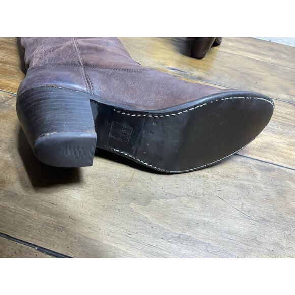 Frye-Women's 8B Jackie #76575 Brown Distressed Leather Tall Western Riding Boot - Picture 9 of 11